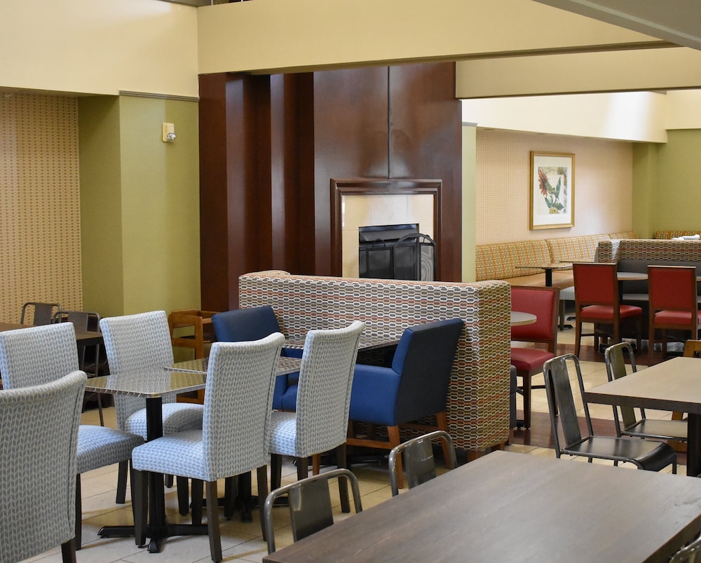 HOLIDAY INN EXPRESS CLEVELAND DOWNTOWN 43/59