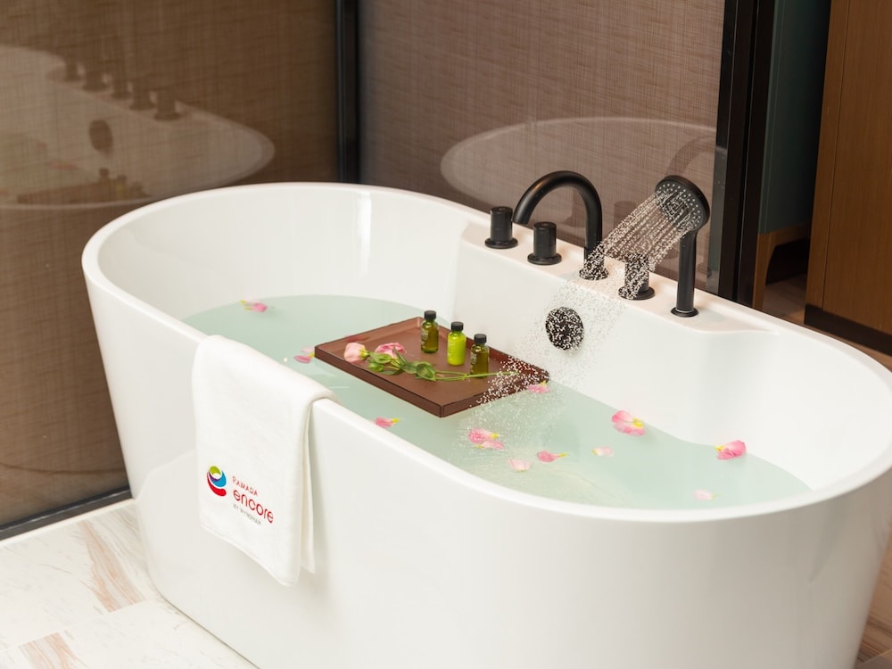 Ramada Encore by Wyndham Guangzhou Jiangnan West 55/60