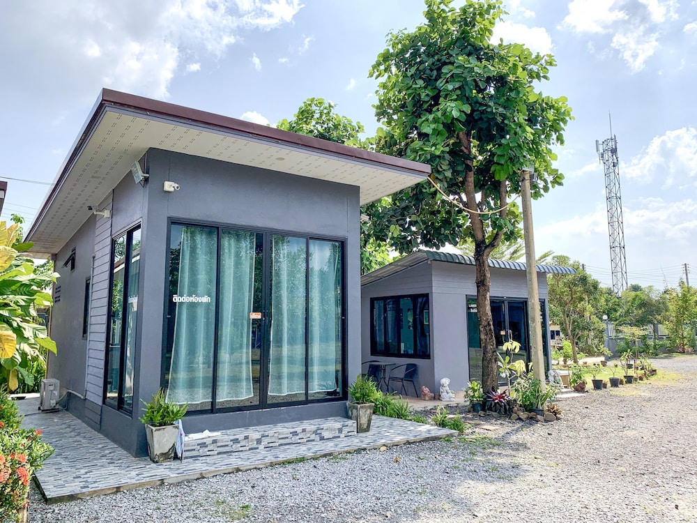 Lamer Ville Resort 3/50