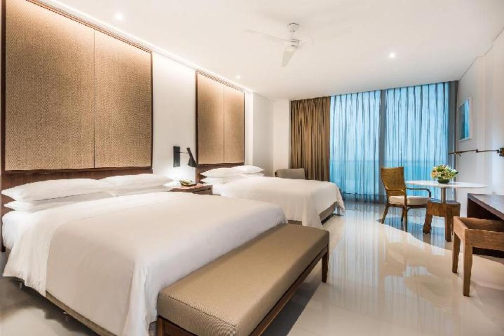 Junior Suite, 2 Queen Beds, Tropical View