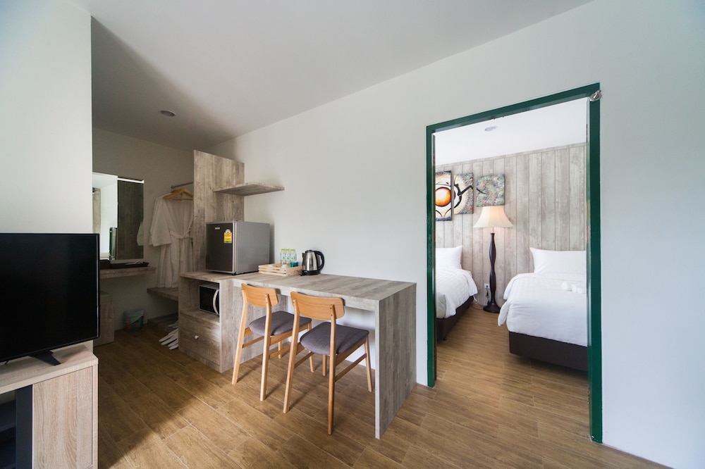 Anchan Laguna Hotel 49/64