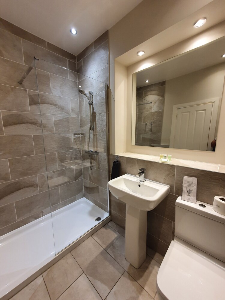 18 Craigmillar Park Guest House 46/50