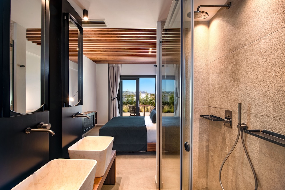 Uma Ray Suites 16/34