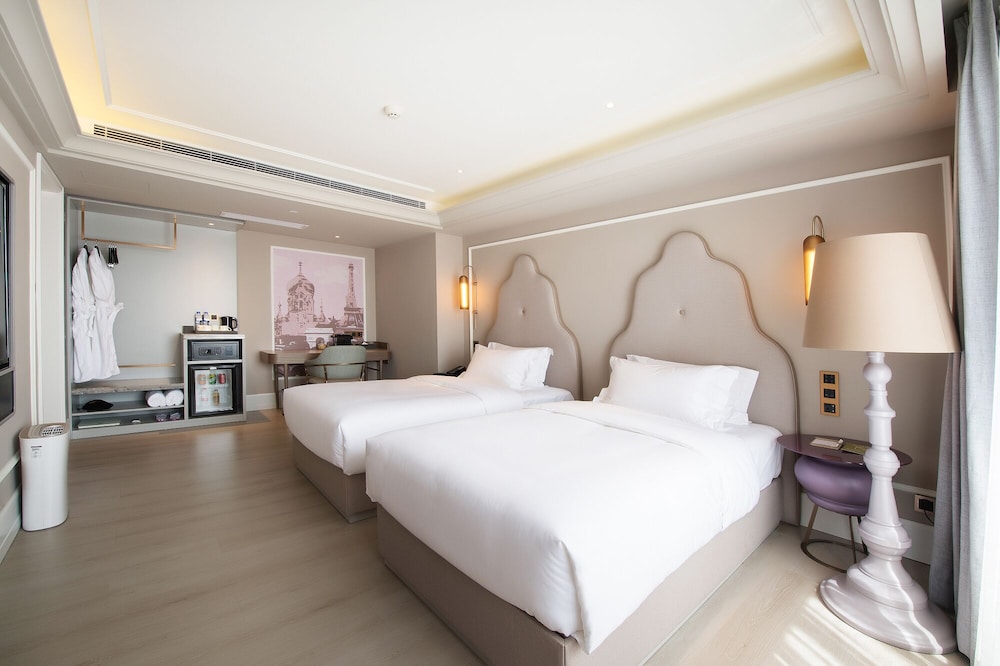 Mercure Harbin Hexing Road 20/48