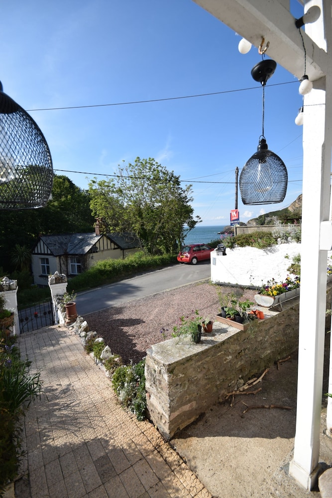 Newberry Beach Lodge 40/50