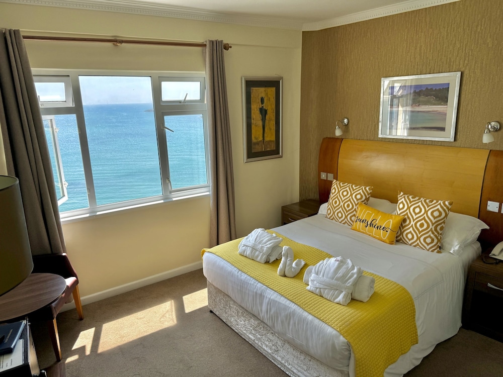 ROOM, DOUBLE BED, SEA VIEW