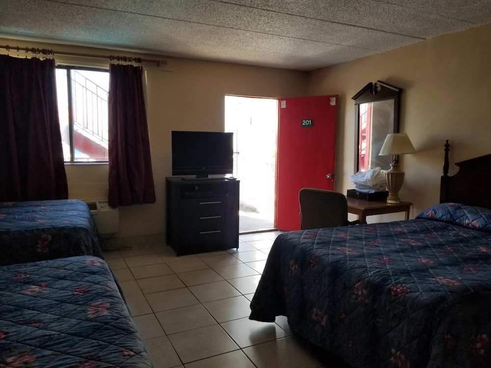Cloud 9 Inn 12/29