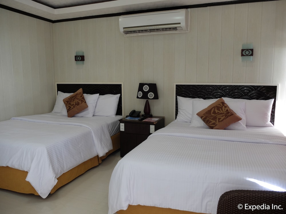 Diamond Water Edge Resort 13/49