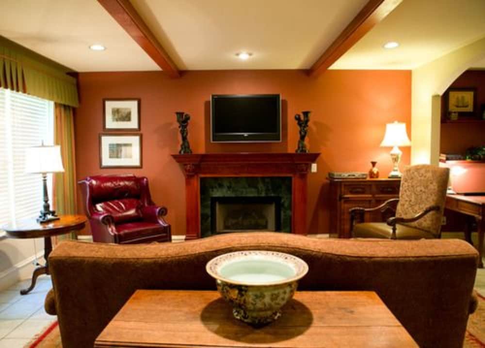 Sanford Houses Inn and Spa 33/50