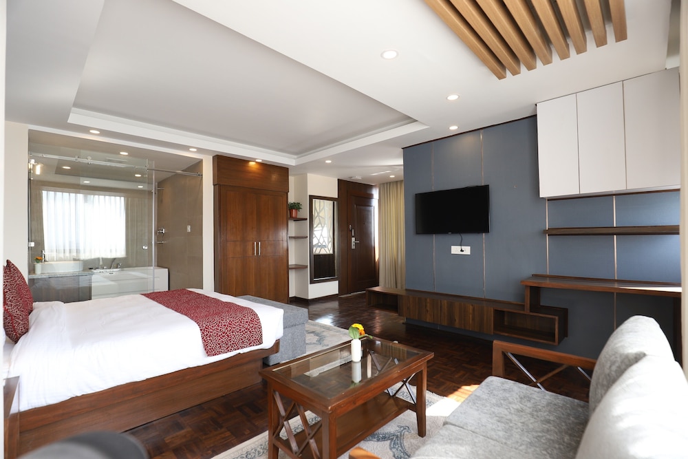 Apex Business Hotel 32/58