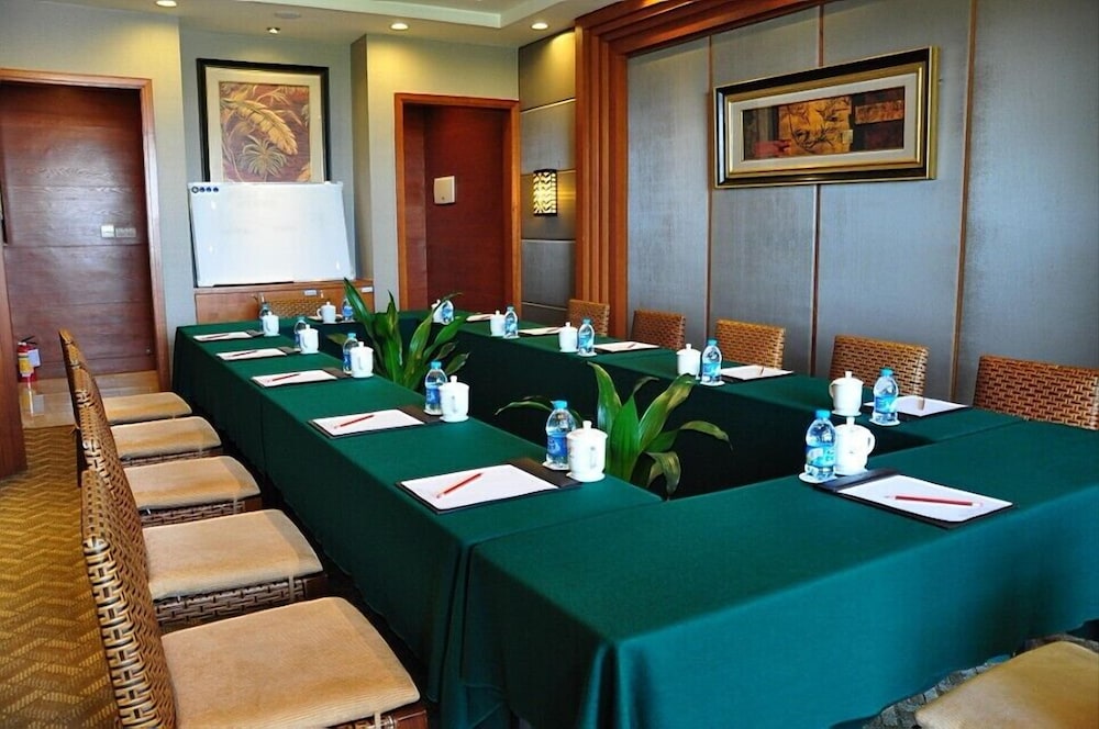 Country Garden Holiday Hot Spring Hotel 24/50