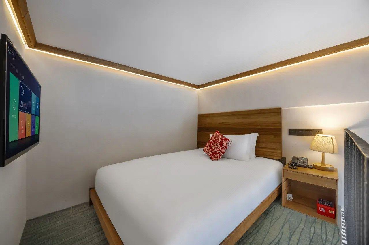 Duplex, Encore, King Bed