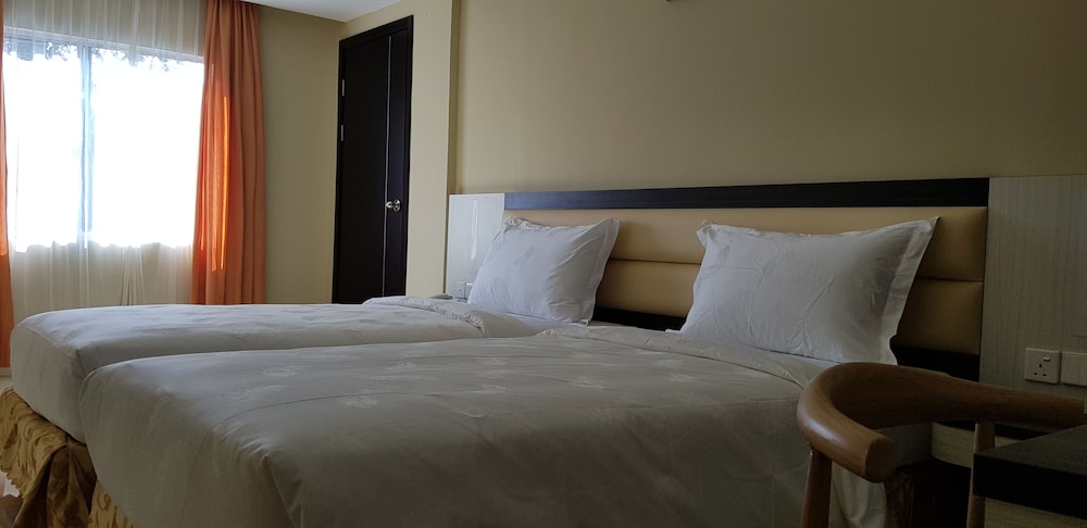 SUPERIOR, DOUBLE OR TWIN BED