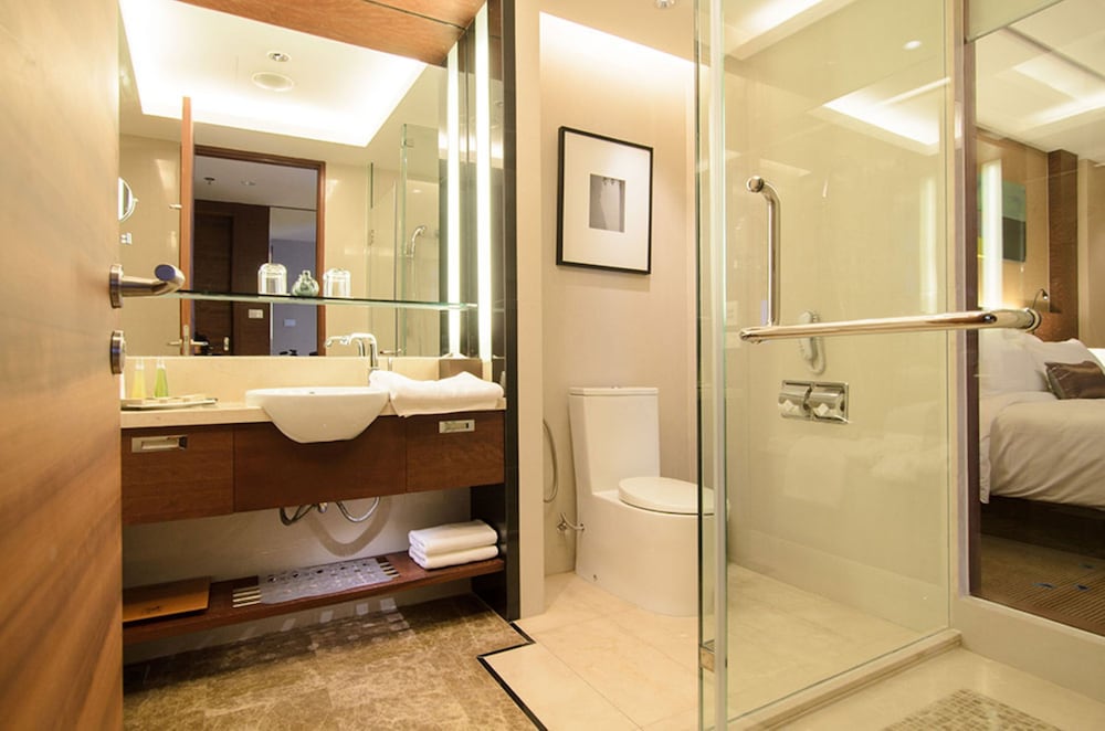 Aetas Lumpini Hotel 49/50