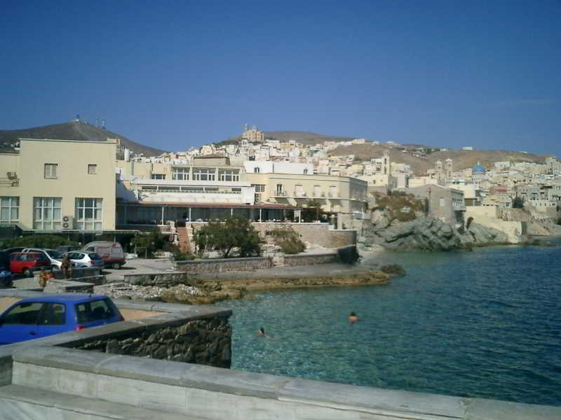 Hermes Hotel 46/63