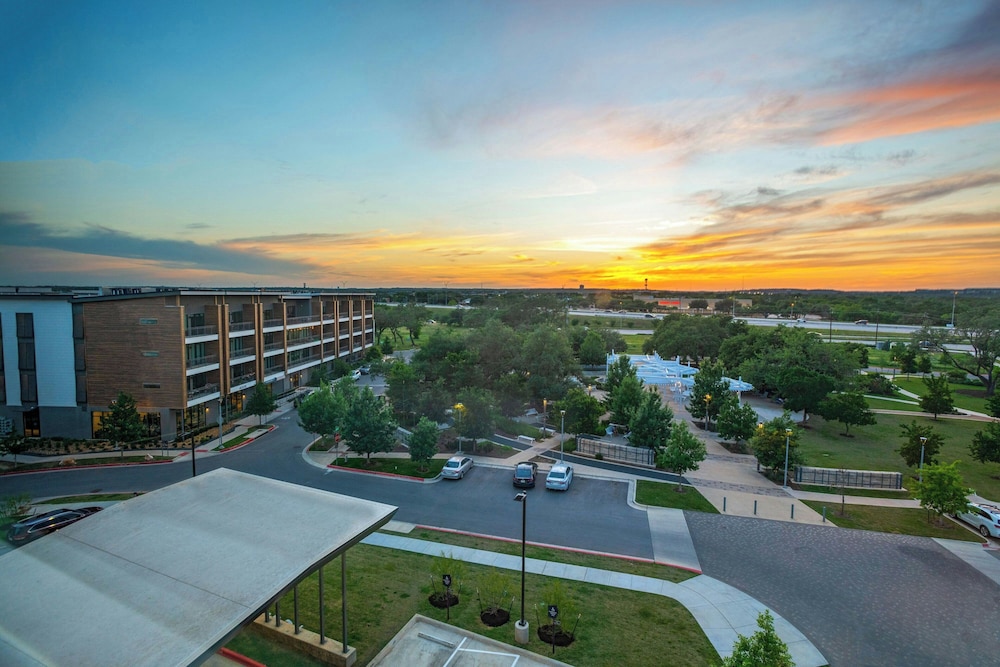 Aloft Austin Southwest 28/32