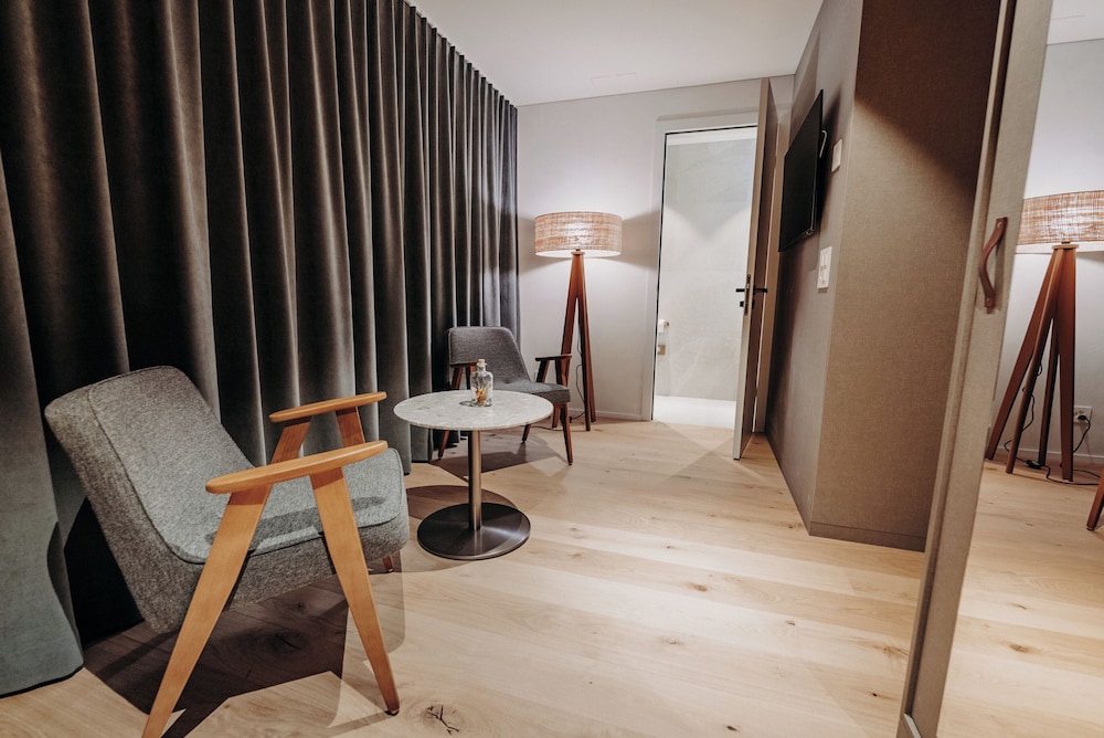 Parkhotel Schoenegg 32/50