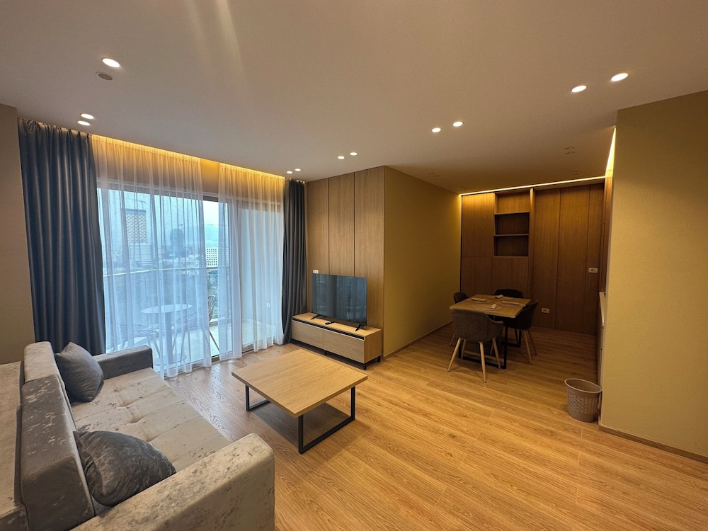 Mulaj Hotel Tirana 42/63