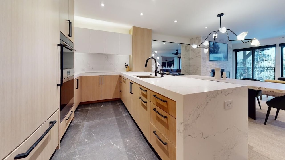 3 Bedrooms, Diamond, 3 Bathrooms