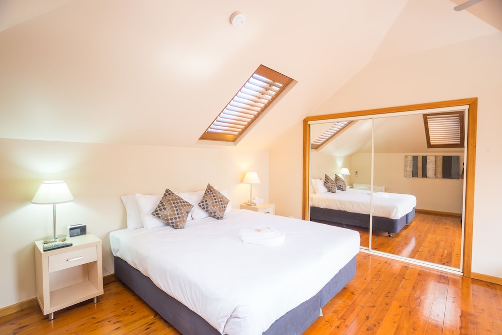 SHOAL BAY HOLIDAY PARK 21/70