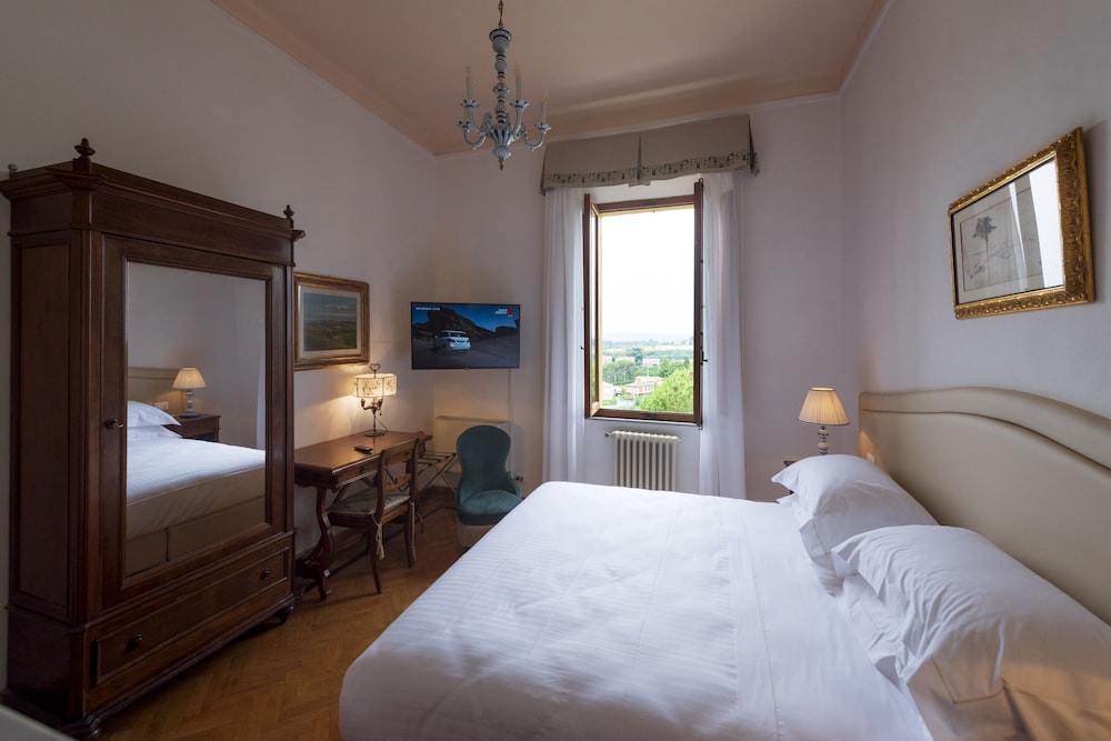 DELUXE, DOUBLE BED