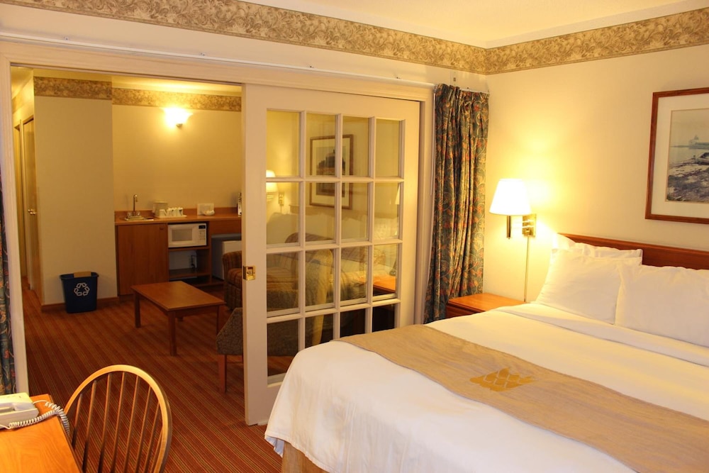 Coastal Inn Halifax 28/60