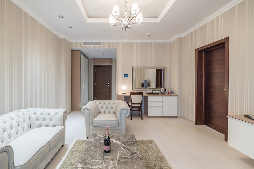 Sky Blue Hotel Spa 44/55