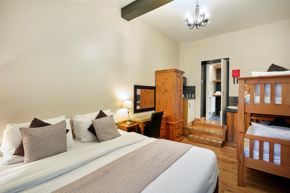 Conifers Guest House 7/31