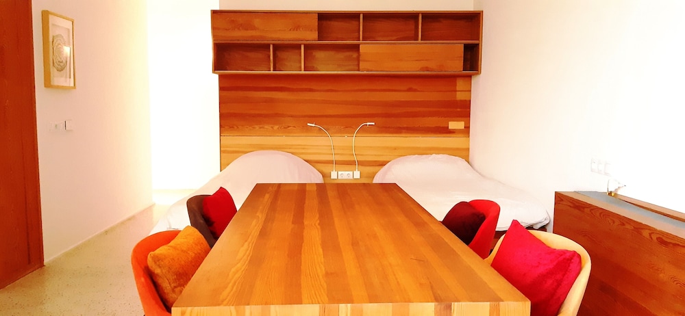 ROOM, QUADRUPLE, MULTIPLE BEDS, VALLEY VIEW
