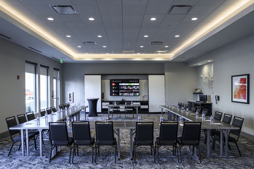 Hyatt House Indianapolis / Fishers 62/68