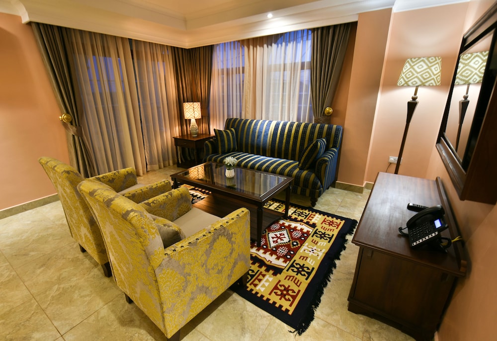 CASA SOLADA HOTEL 37/59