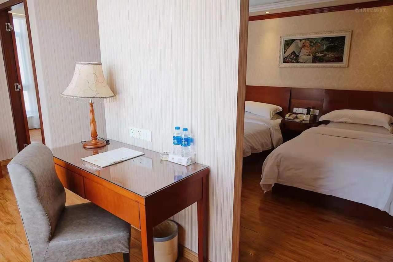 Vienna Hotel (Nantong Tongzhou Bus Station) 21/26