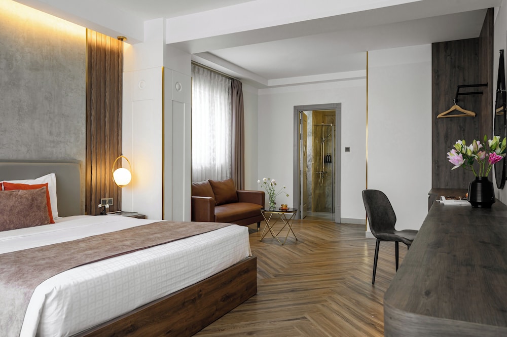 Acnos Hotel 12/50