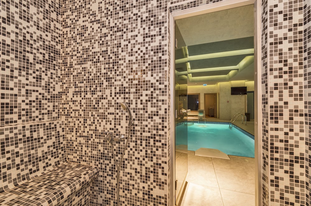 The Meretto Hotel Istanbul 46/66