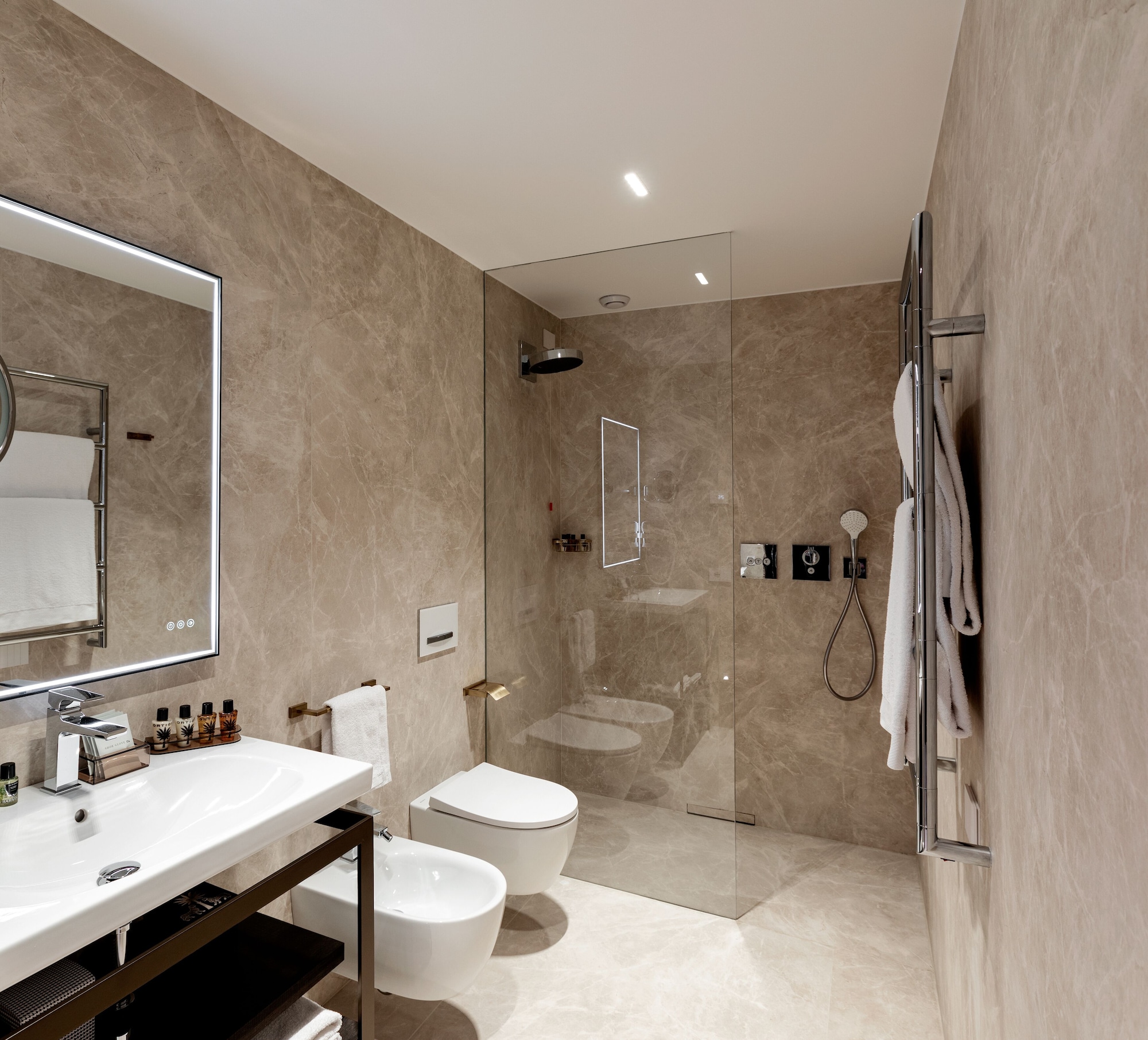 PRESIDENTIAL, SUITE, KING BED, 2 KING BEDS, SOFA