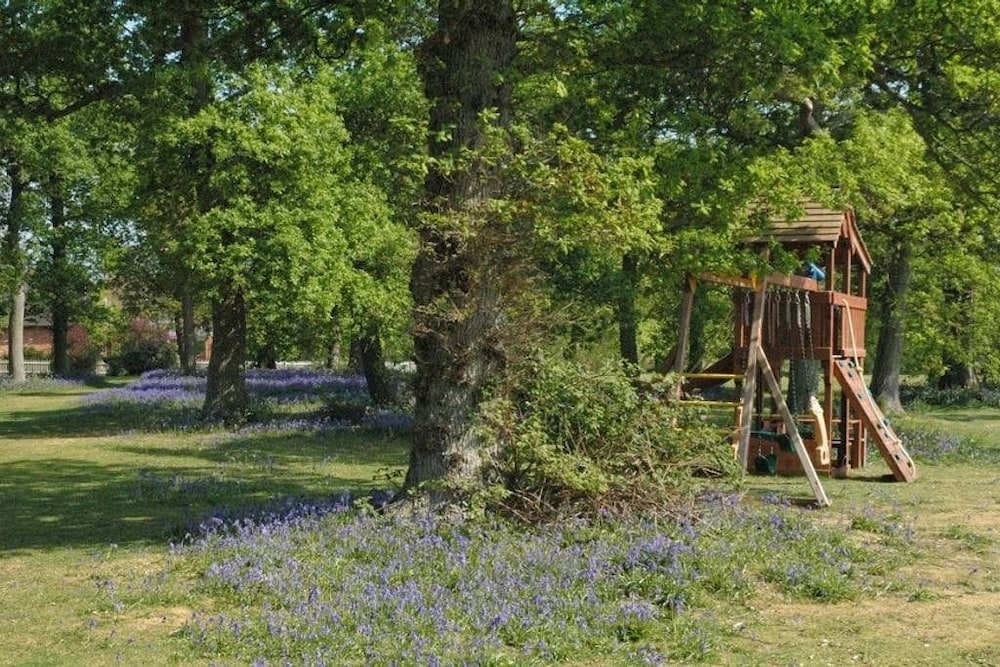 Northlands Farm & Lakes [VR] 22/50