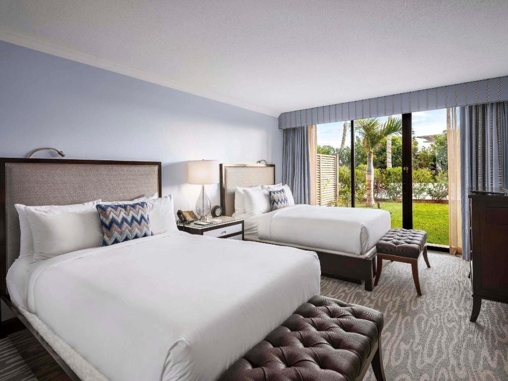 2 Bedrooms, Infinity, Suite, 2 Double Beds, Pool Side, 2 Bathrooms