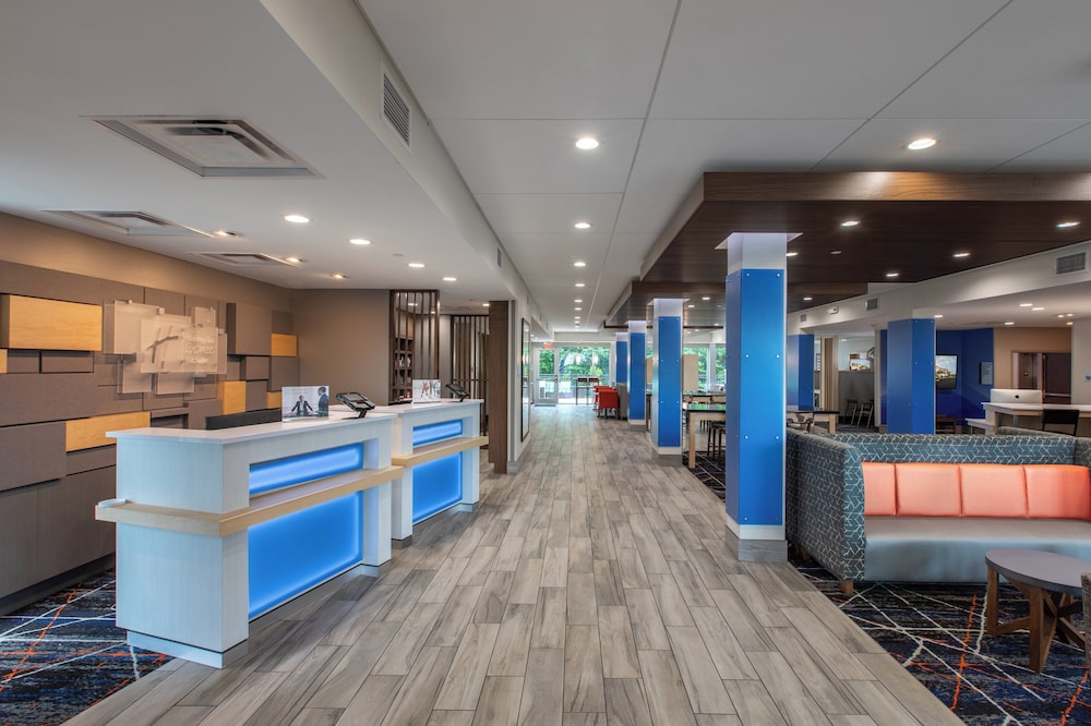 Holiday Inn Express And Suites Greenville Taylors 8/50