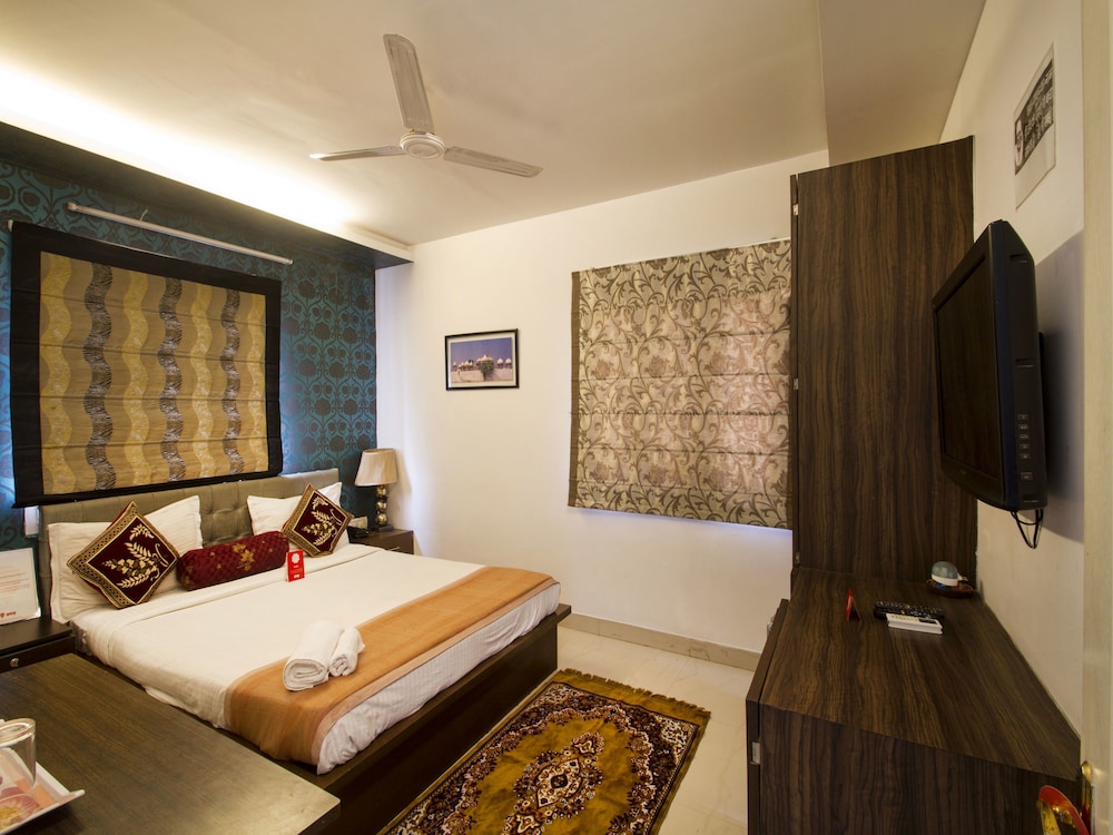 OYO Manikonda Near Inorbit Mall Cyberabad 8/20