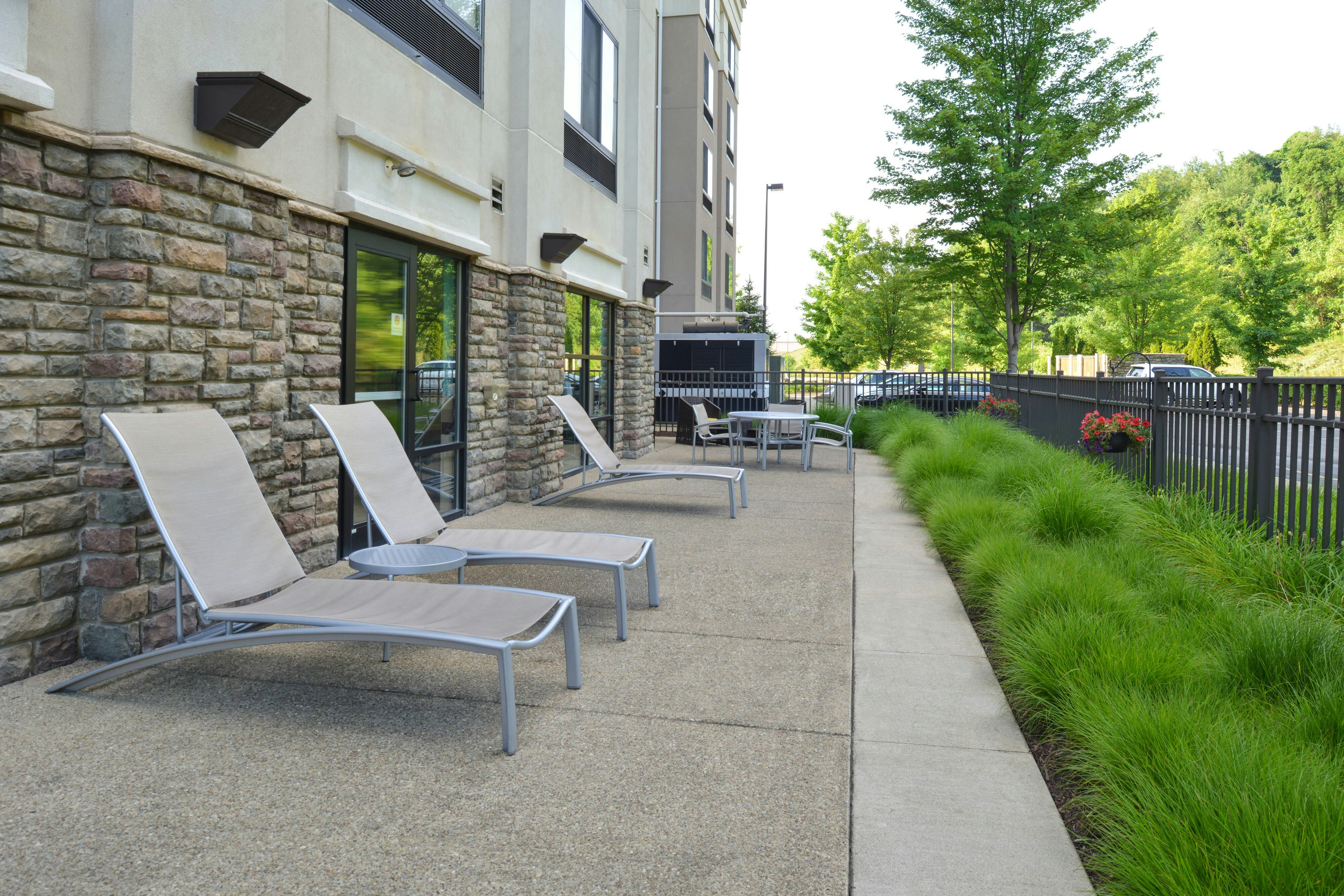 Springhill Suites Pittsburgh Mills 43/43