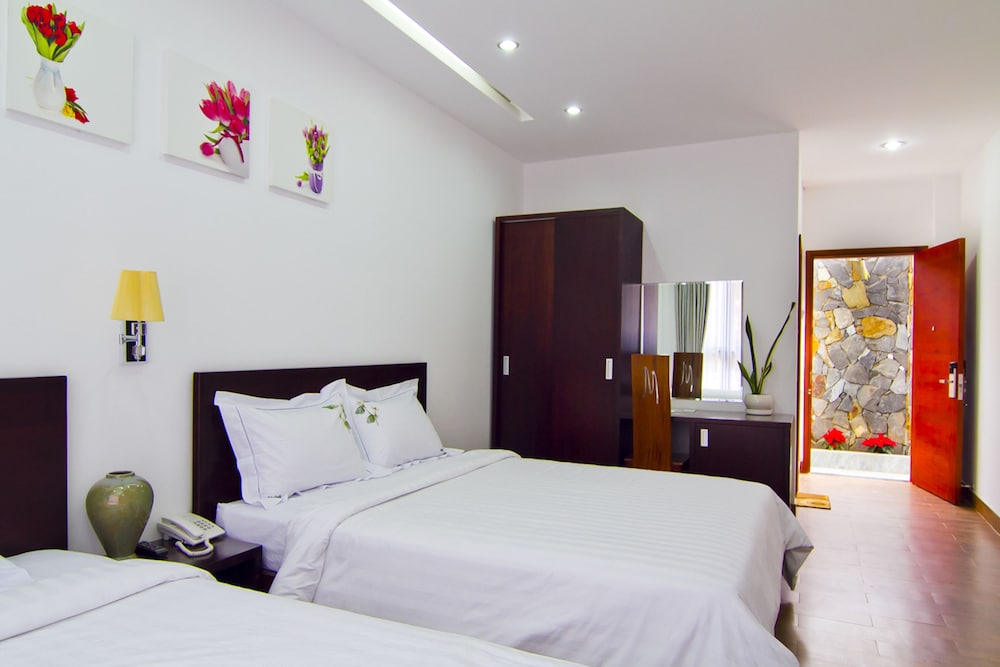 Melody Hotel 12/55