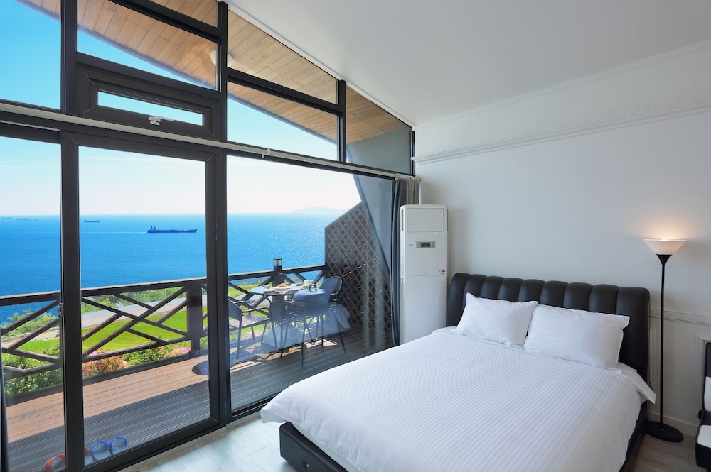 Healing View Pension 17/50