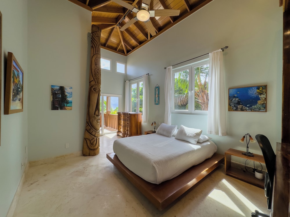 CORAL, VILLA, WITH VIEW