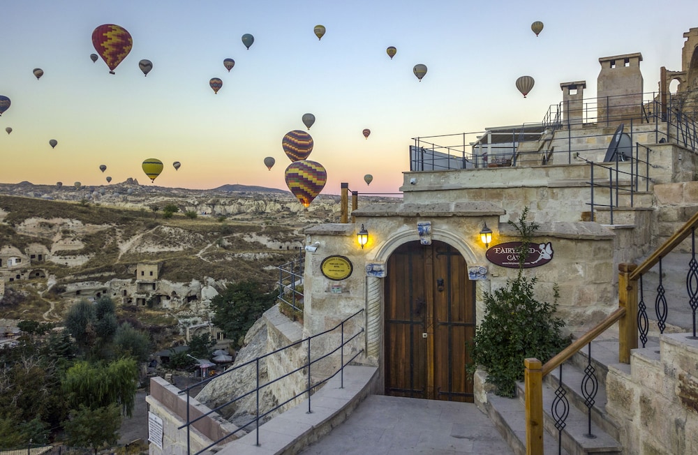 FAIRYLAND CAVE HOTEL 4/50
