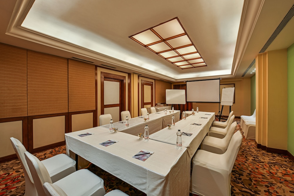 Fariyas Resort Lonavla 56/77