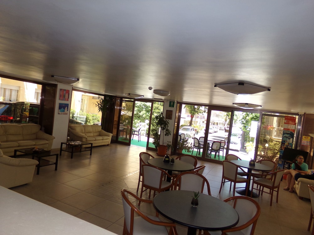 Hotel Fellini Rimini 10/19