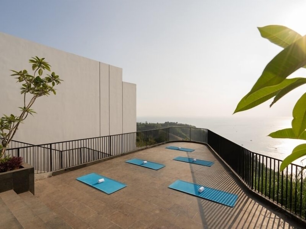 Laska Hotel and Resort Ciletuh 10/40