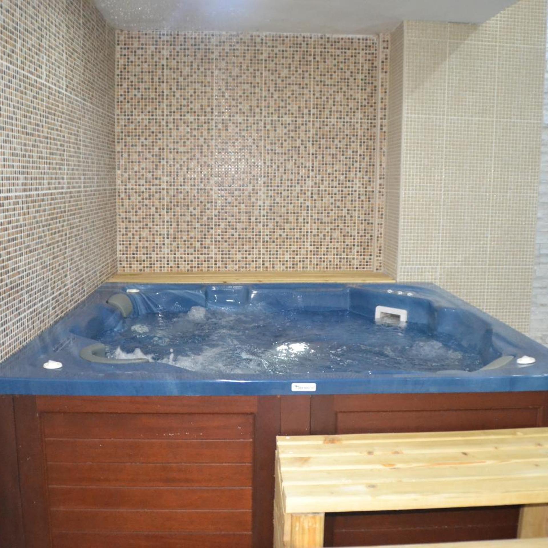 Banoj Hotel 38/61