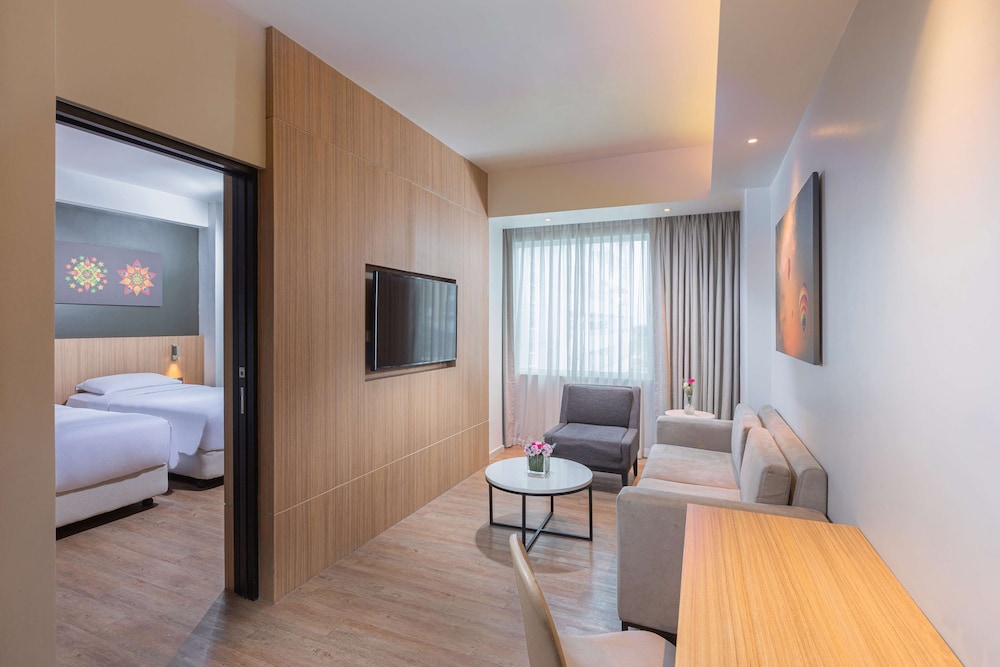 Park Inn By Radisson Clark 19/50