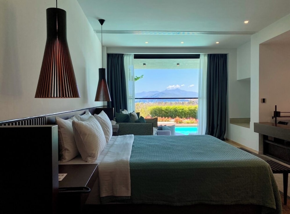 THALATTA SEASIDE HOTEL 16/73